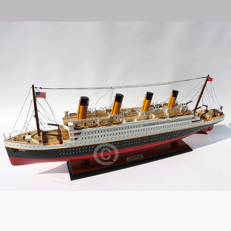 Ocean Liners RMS Titanic Painted CS0003P