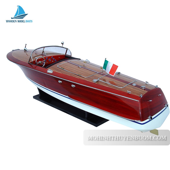 Classic Speed Boats Riva Corsaro