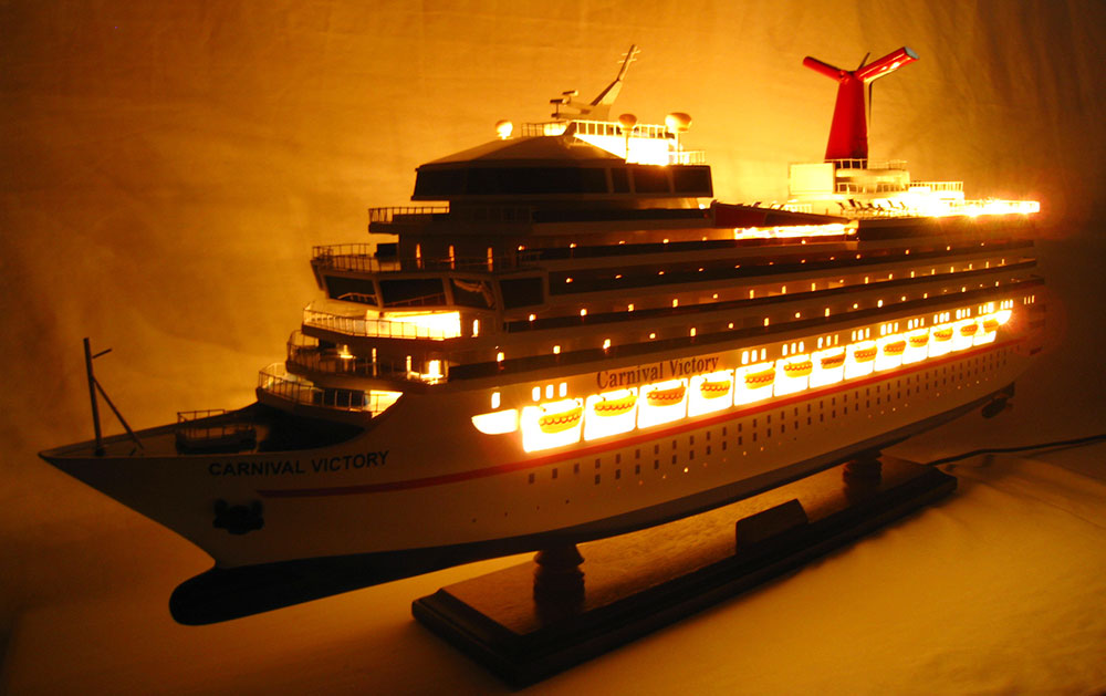Carnival Victory Boat Model With Light