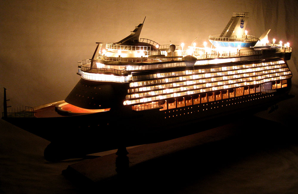 Freedom Of The Seas Boat Model With Lightac