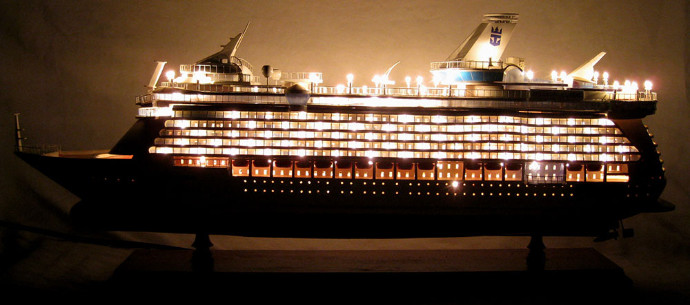 Freedom Of The Seas Boat Model With Lightac