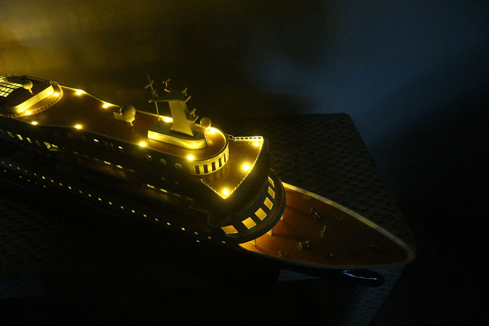 Nippon Maru Boat Model With Light