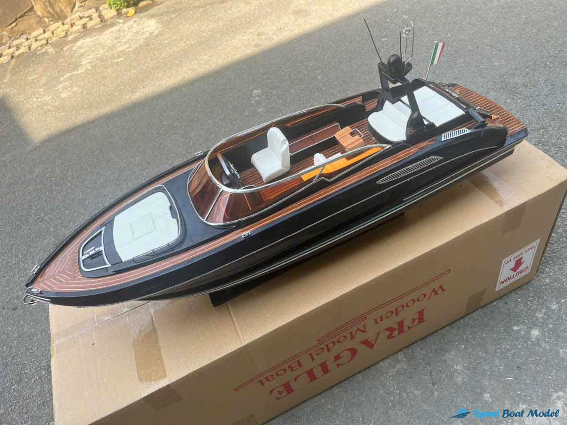 Black Riva Rivale 56 Classic Speed Boat Model 33 (4) Speed Boad Model